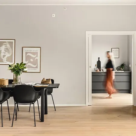 Pent House In Apartment *